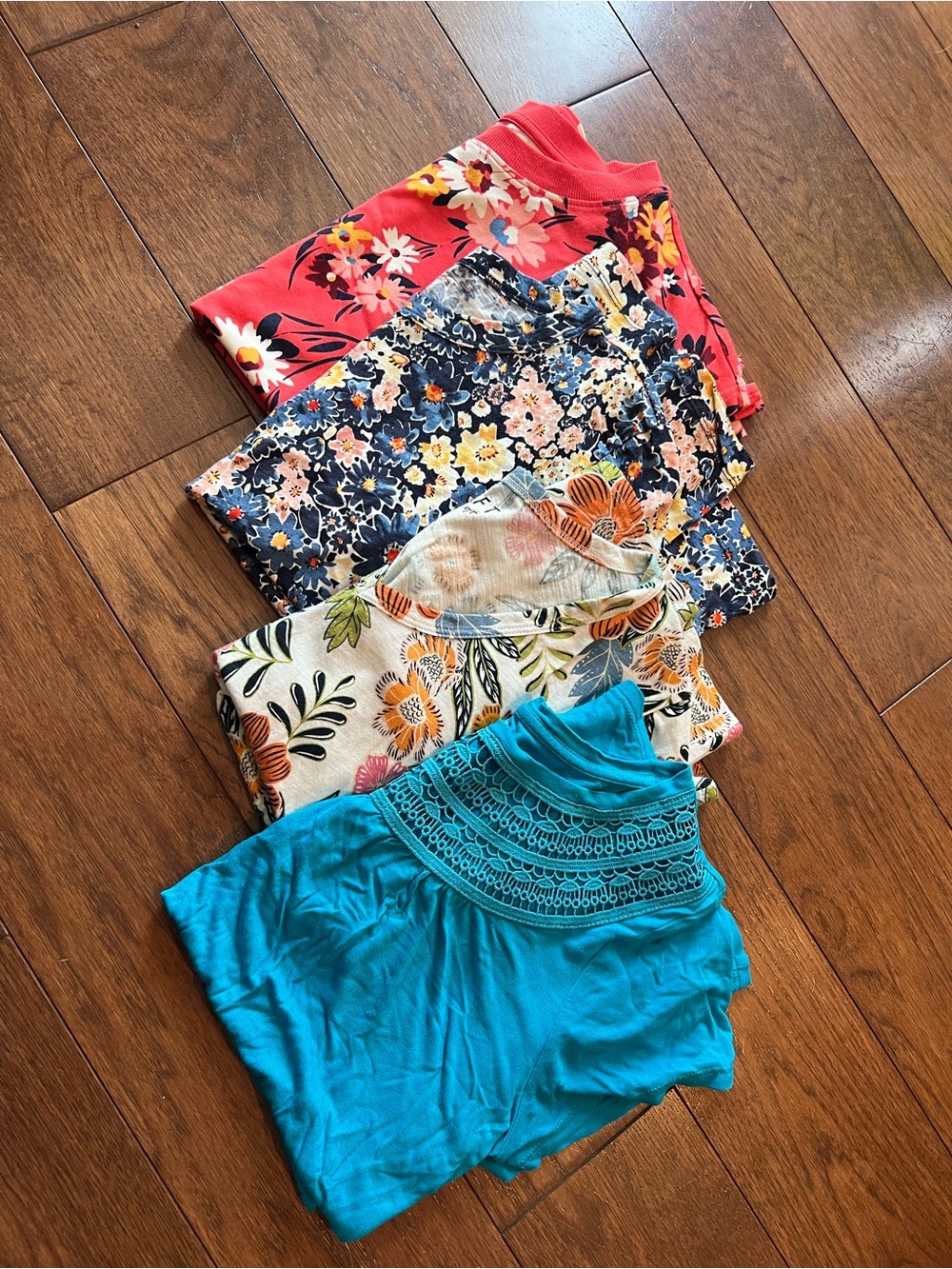 LOFT XS T-shirts (Lot of 4)